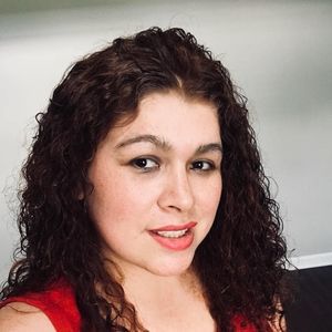 Meet your Posher, Raquel